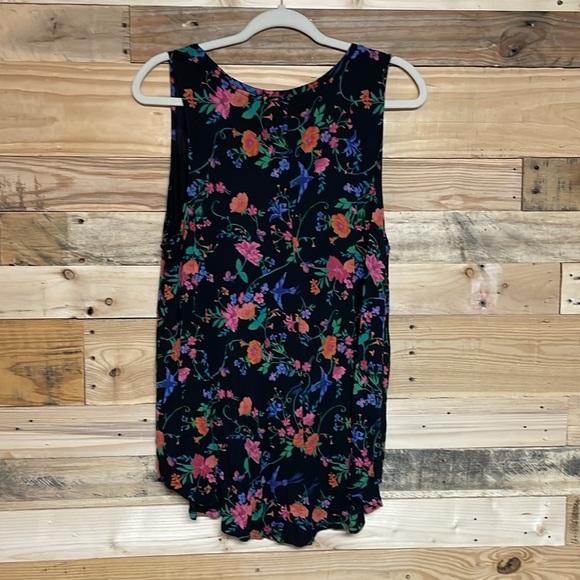 Old Navy size XL Black Floral Sleeveless Soft Stretchy Lightweight Tank Top - Picture 6 of 6